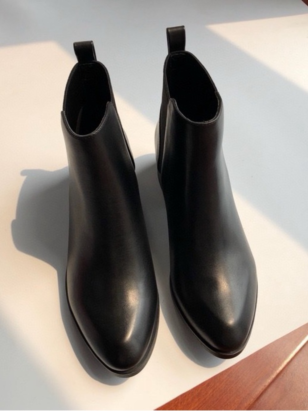Tory Burch Black Leather Chelsea Ankle Boots